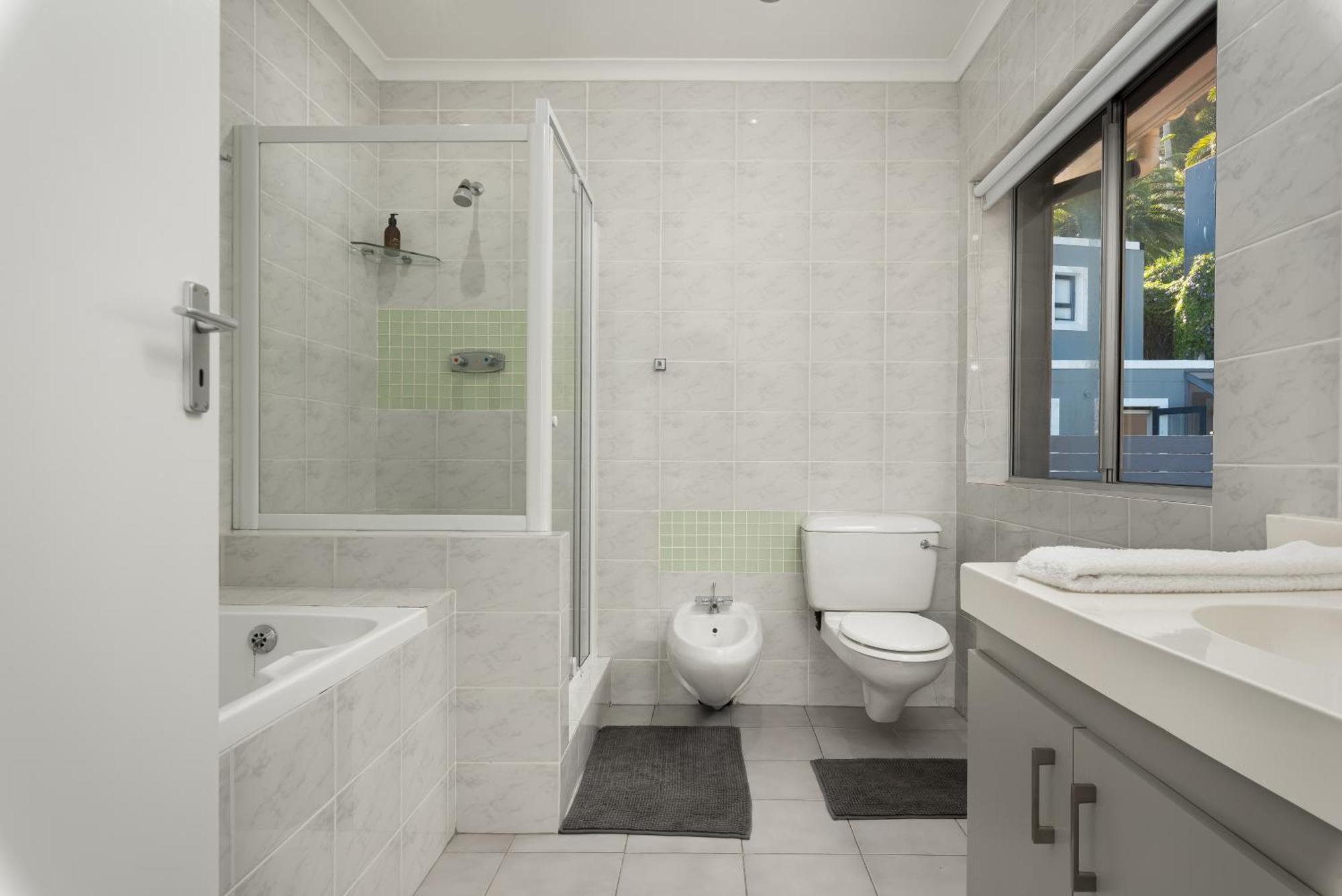 Kloof Road Luxury