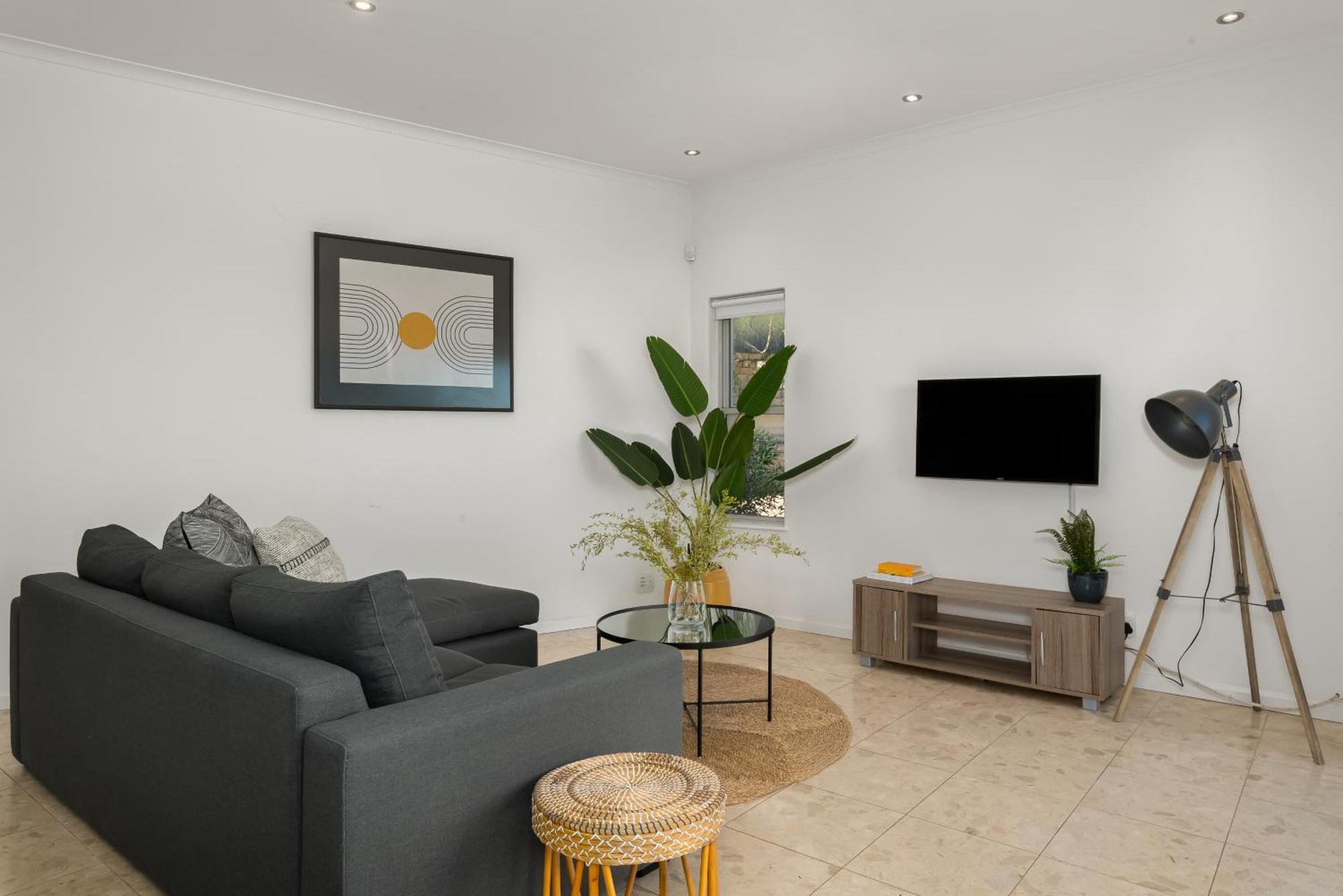 Kloof Road Luxury