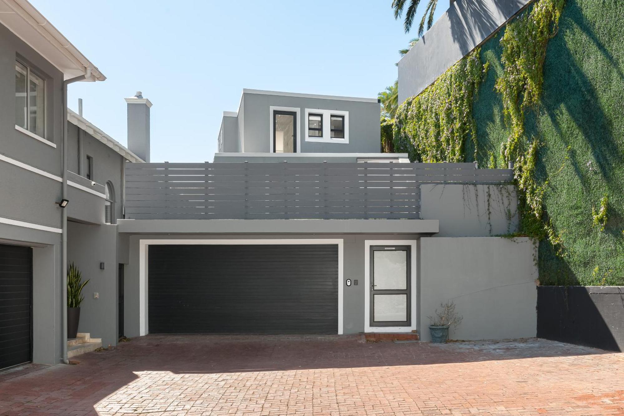 Kloof Road Luxury